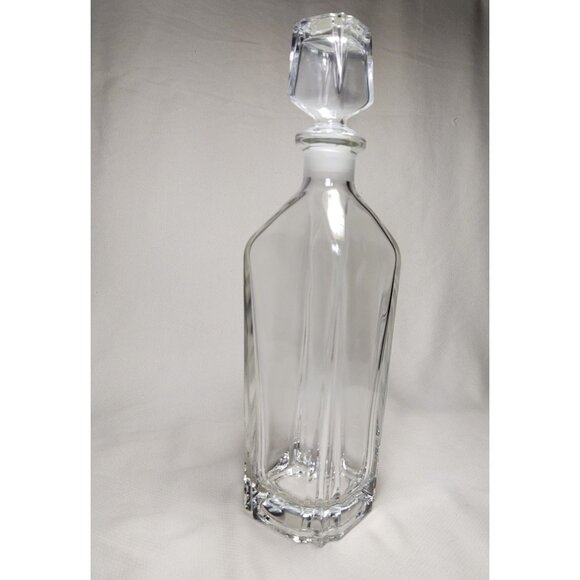 Clear Glass Liquor Decanter Square Bottom With Stopper - Picture 2 of 6